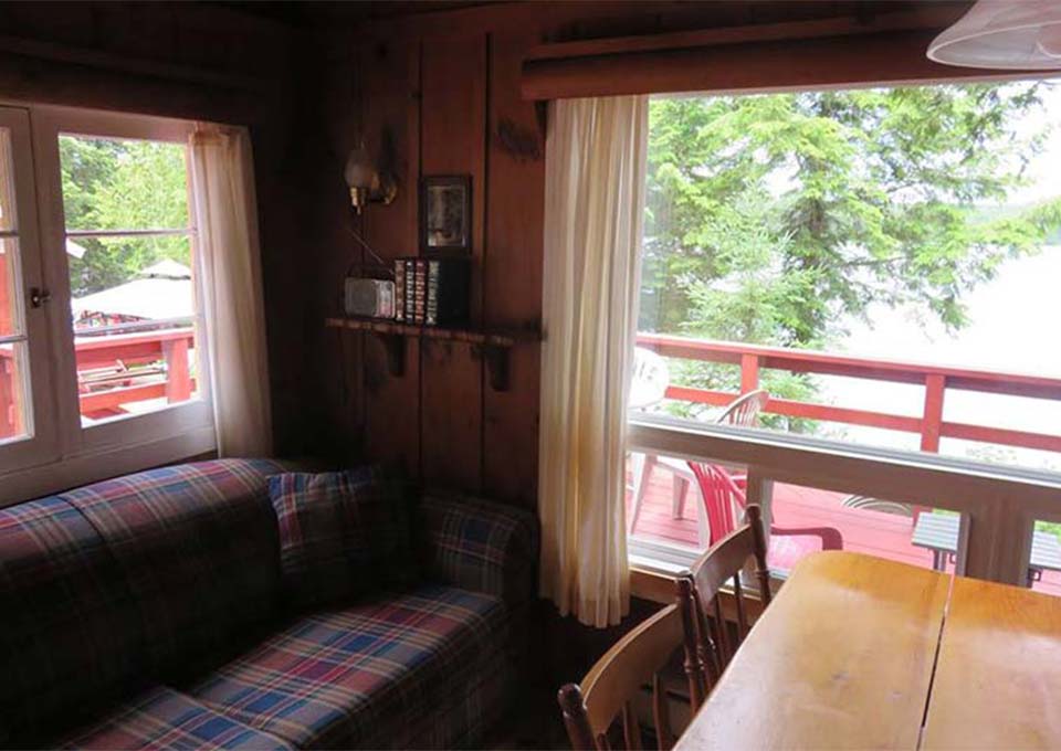 Cottage-3-Living--&-Dining