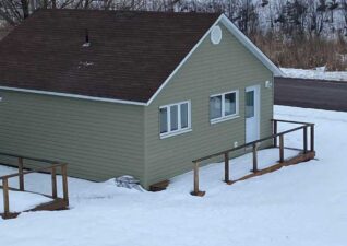 lakehouse-cottage-exterior