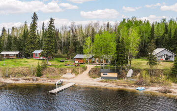 CameronLakeLodges.Main2