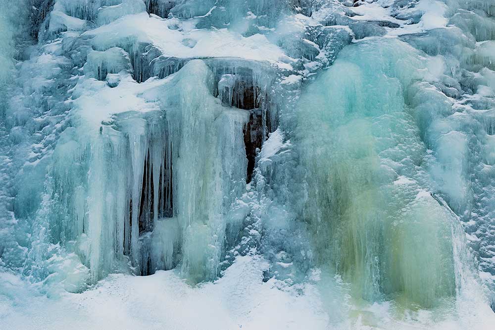 ice formations wall
