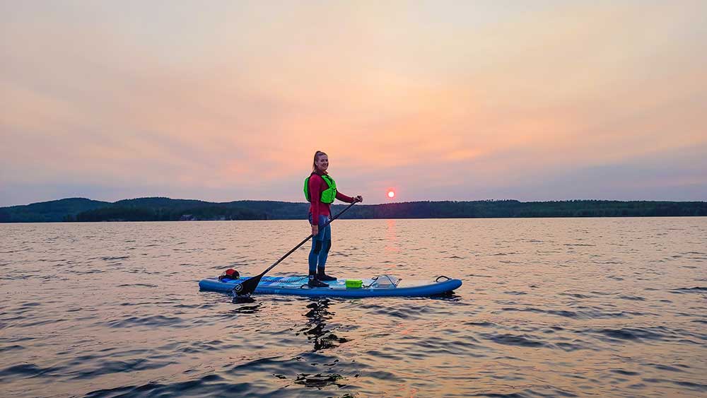 Stand up paddling