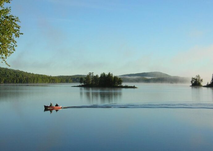 flame-lake-lodge-main