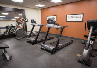 HamptonInnElliotLake006