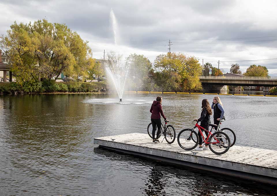 blind-river-cycling