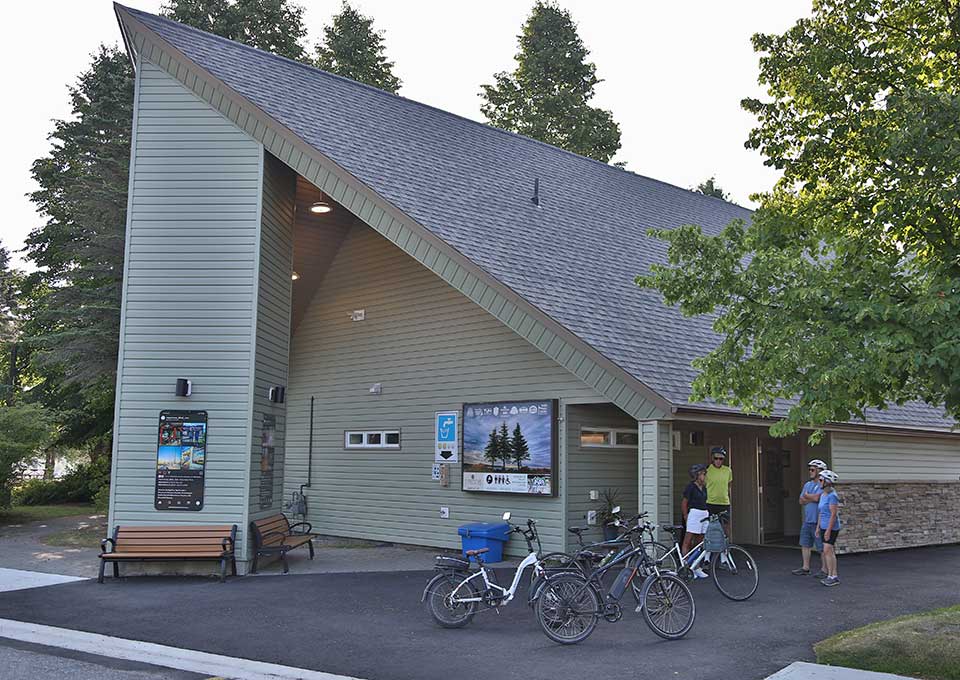 blind-river-visitor-centre02