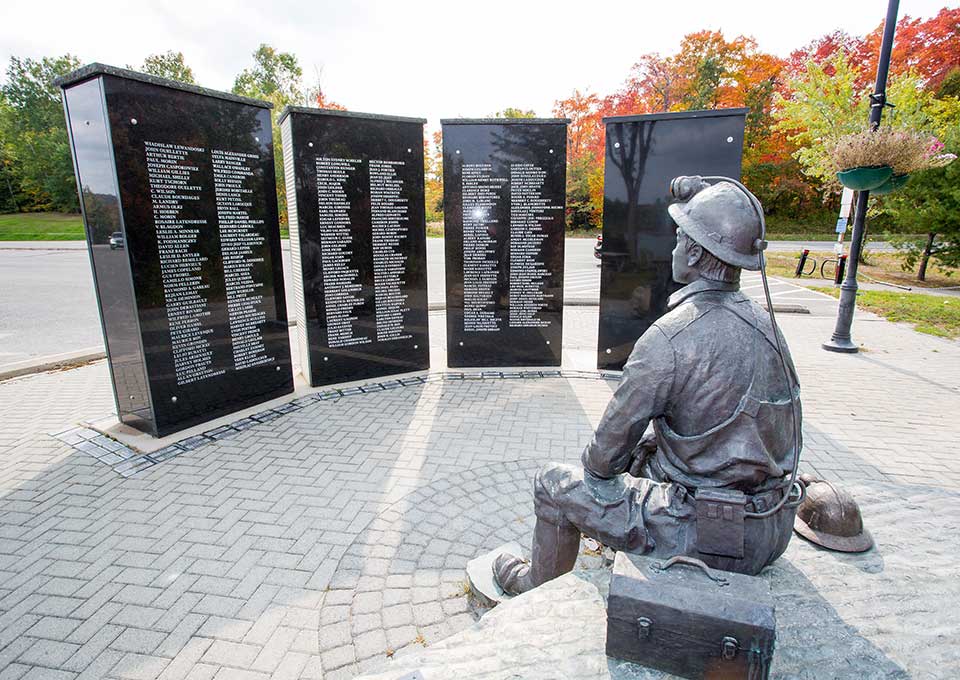 elliot-lake-minersmemorial