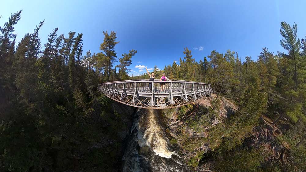 Viewing platform Aubrey Falls Provincial Park