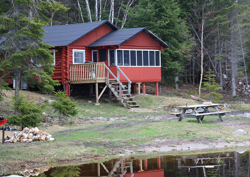 NorthernWalleyeLodgeMainPhoto