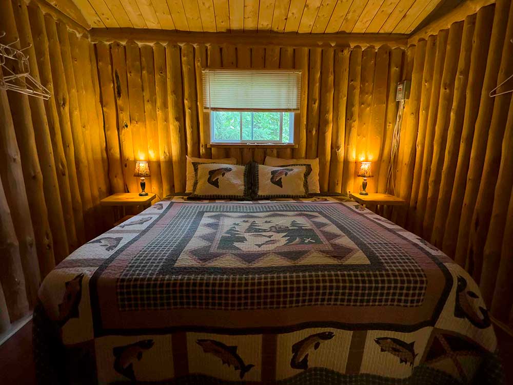 bedroom mar mac lodge