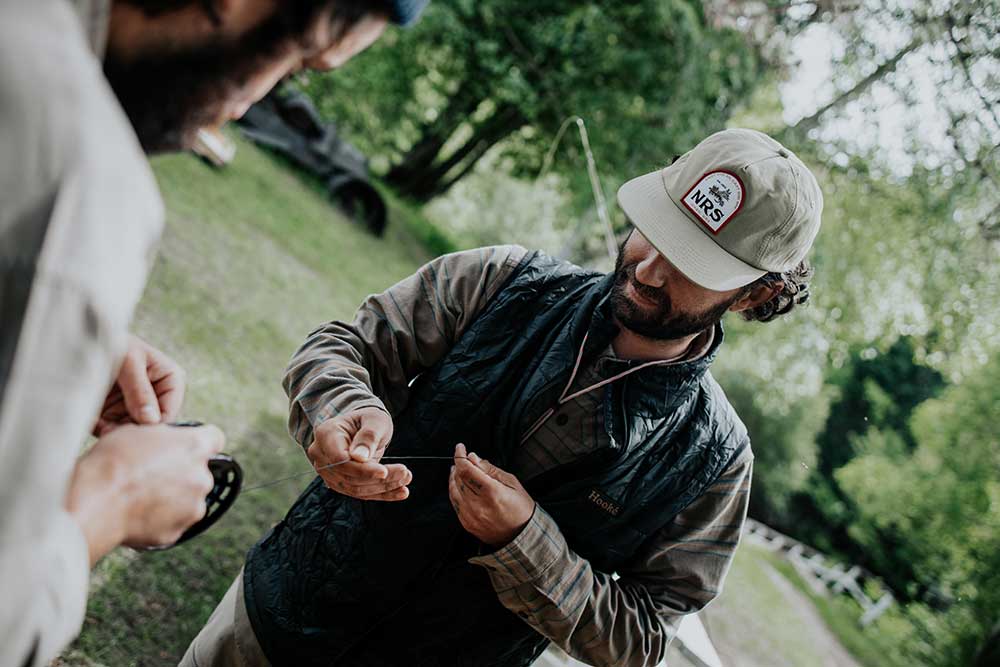 so fly crew preparing fly line